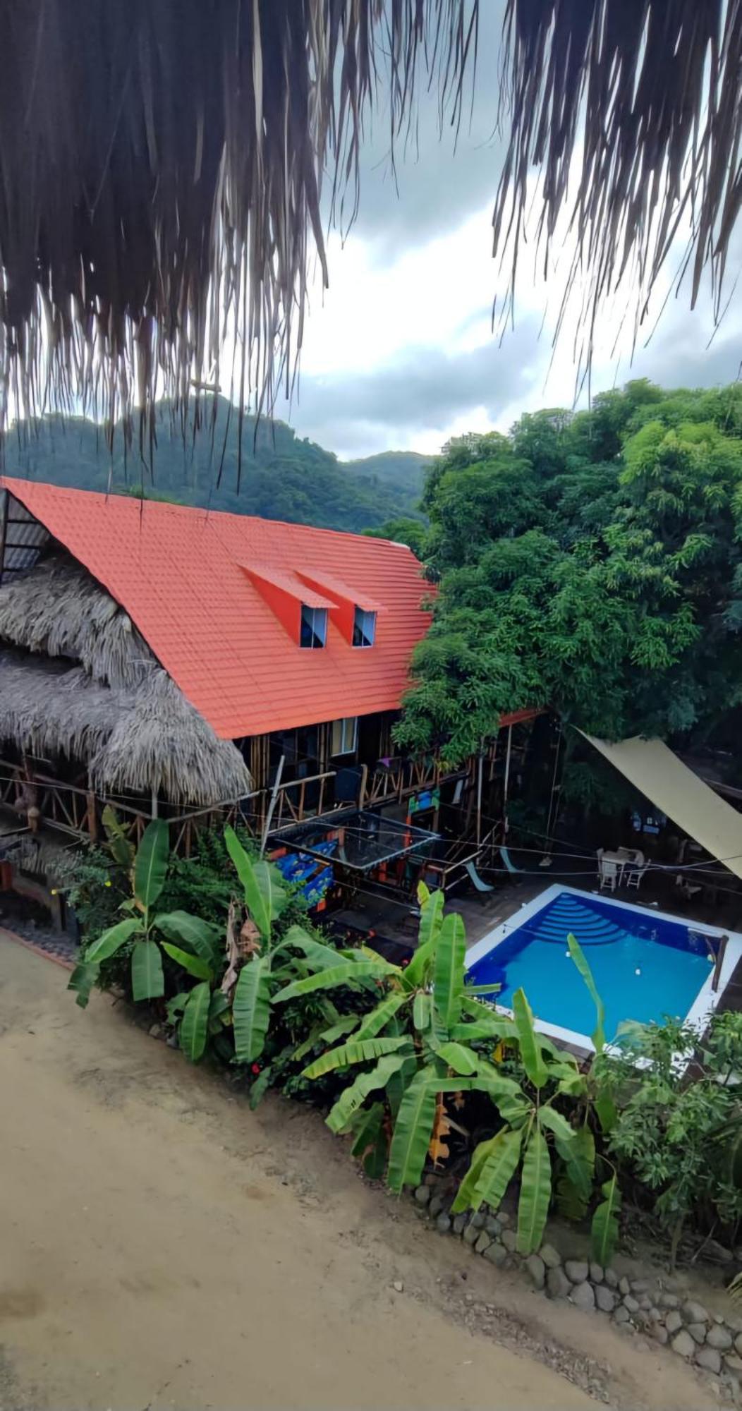 La Natura Hostel & Pool Palomino Exteriör bild